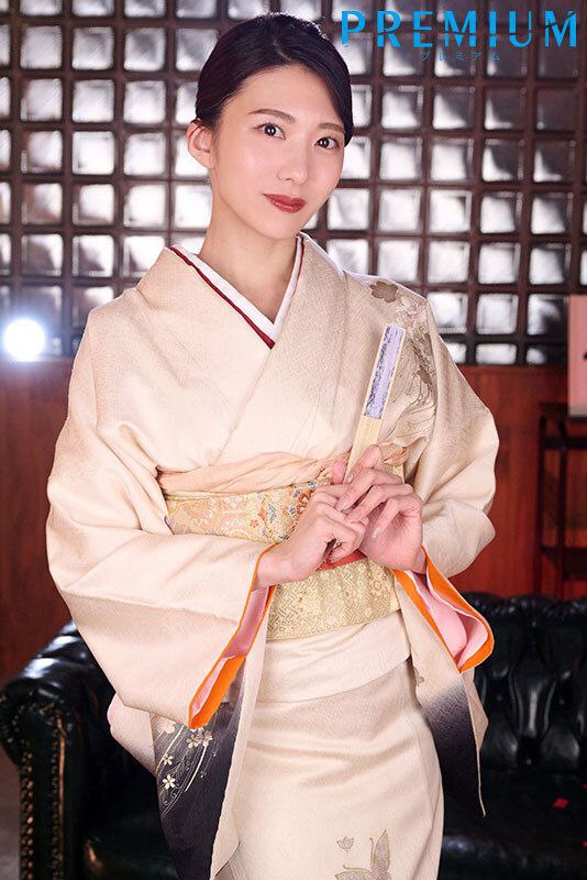 白嫩大胸妹子 初次全裸高跟自慰